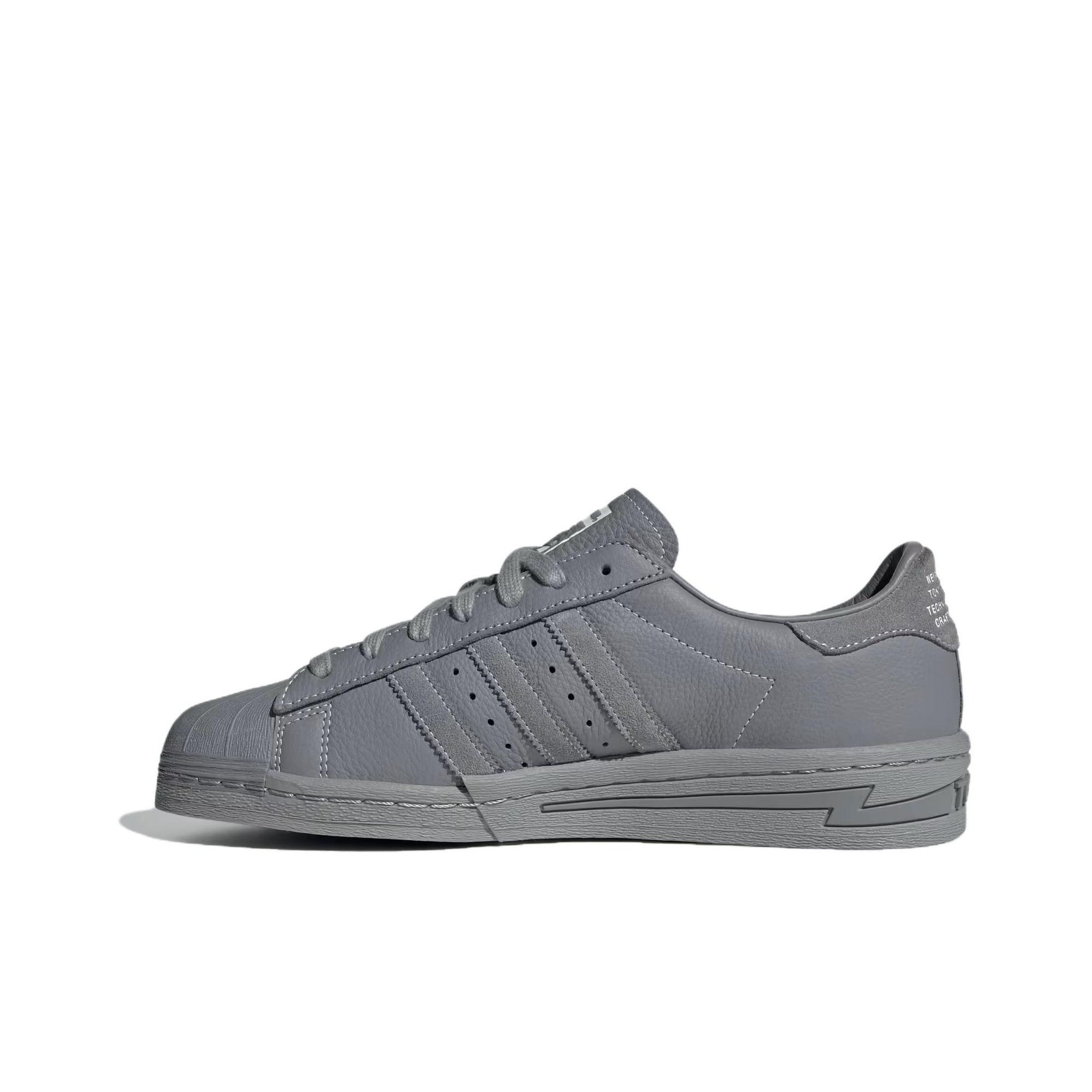 أحذية سكيت بورد منخفضة الارتفا - مراجعة Adidas Shoes Superstar وسعره
