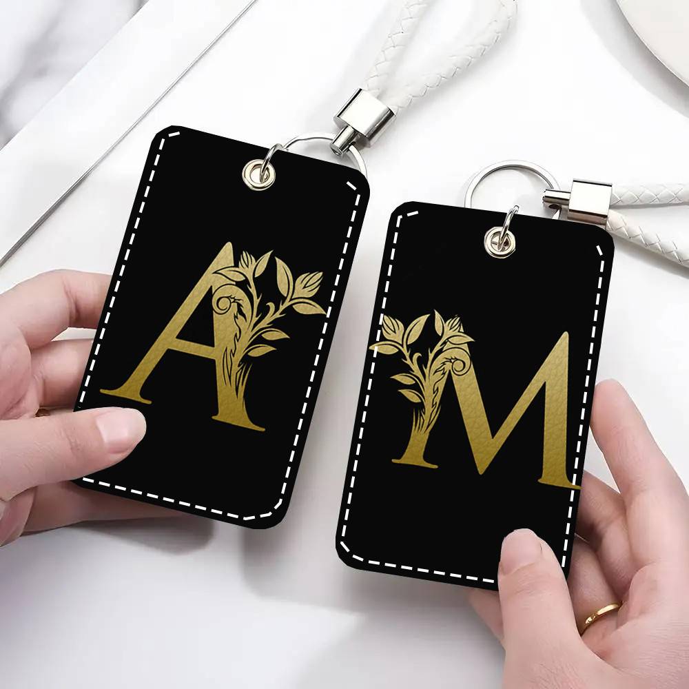 حافظة بطاقات بحرف مونوغرام، مي - مراجعة Monogram Keychain Leather وسعره