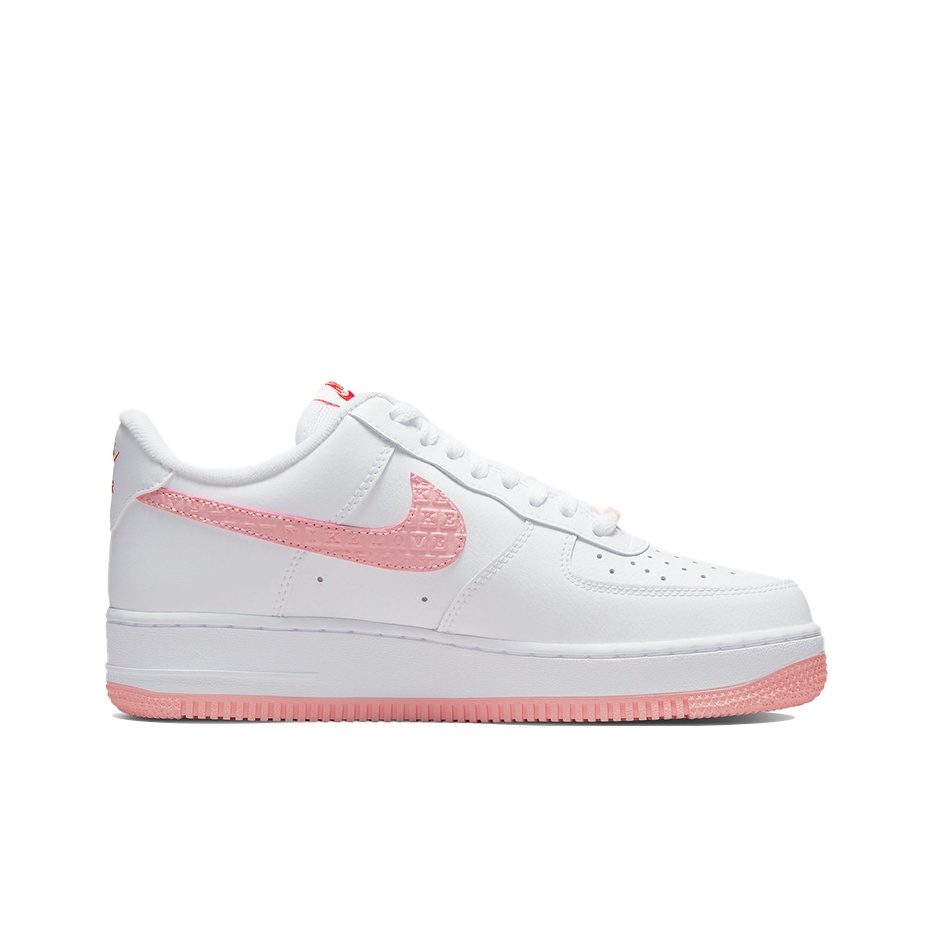 حذاء نايك إير فورس 1 للنساء من - مراجعة Nike Shoes Air Force 1 وسعره