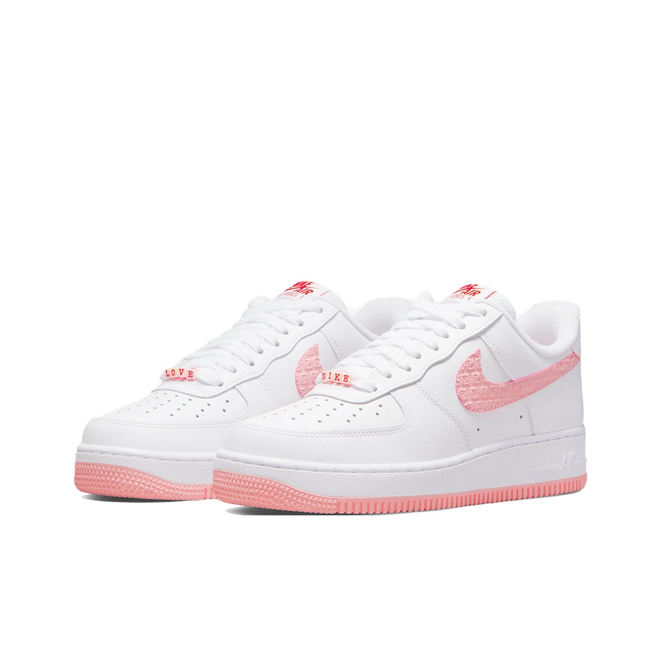 حذاء نايك إير فورس 1 للنساء من - مراجعة Nike Shoes Air Force 1 وسعره