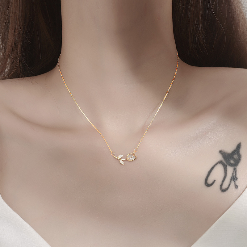 الفولاذ المقاوم للصدأ روز تولي - مراجعة Birth Flower Necklace وسعره